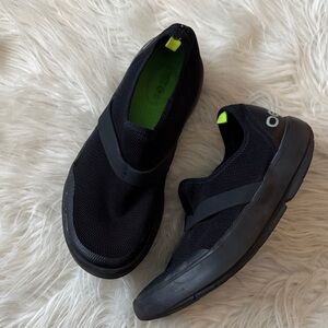 Oofos 00mg Low Shoes Slip On Black Lightweight Recovery Mesh Women's size 8